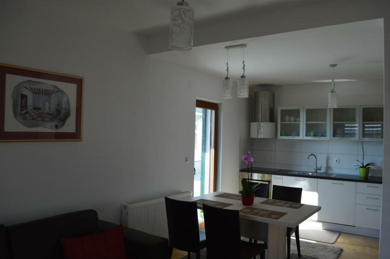 Apartmani Mila Сукошан Екстер'єр фото