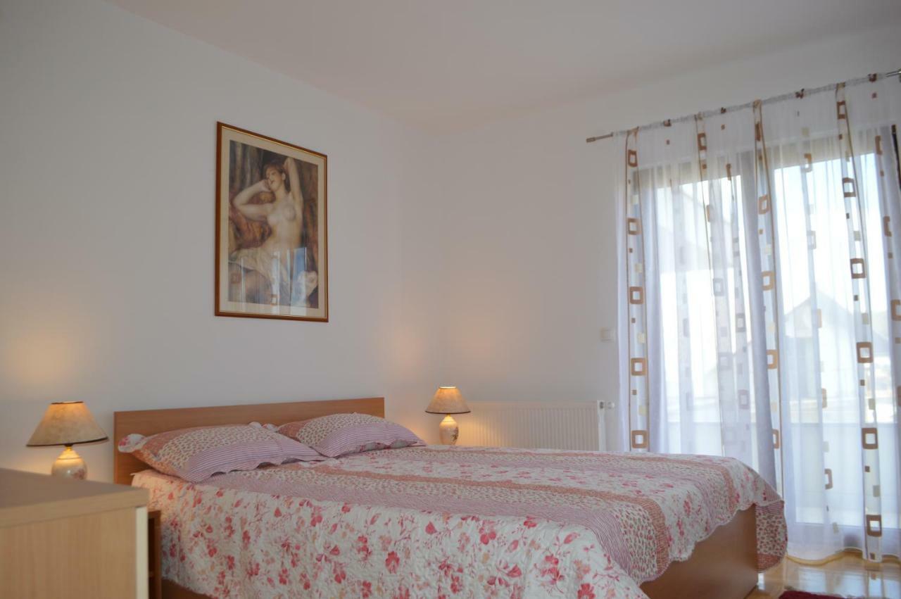 Apartmani Mila Сукошан Екстер'єр фото